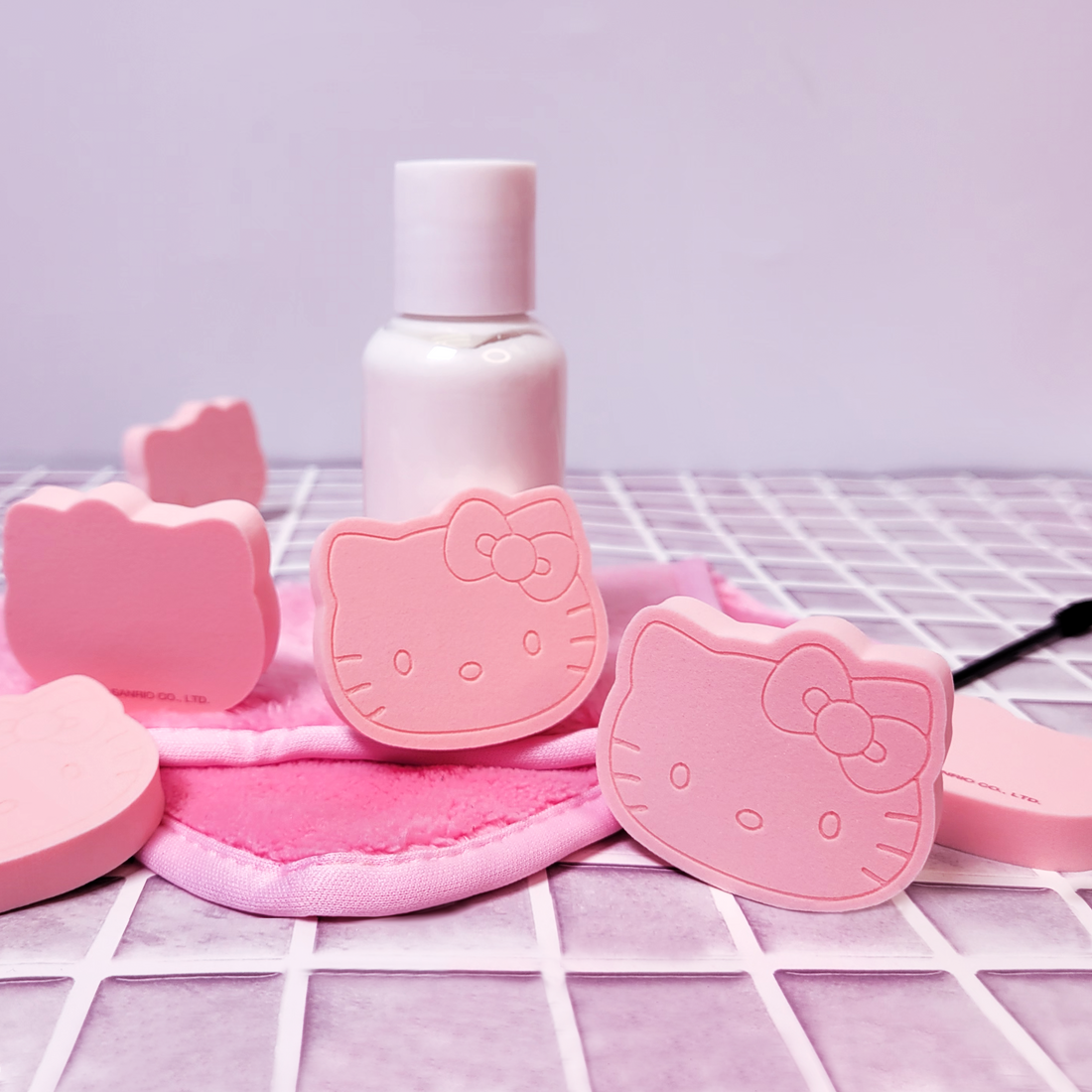 IMPRESSIONS VANITY - HELLO KITTY JUEGO DE ESPONJAS DE 12 PIEZAS