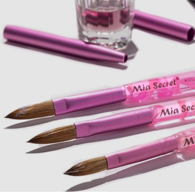 MIA SECRET- KOLINSKY NAIL BRUSH- (1PC)