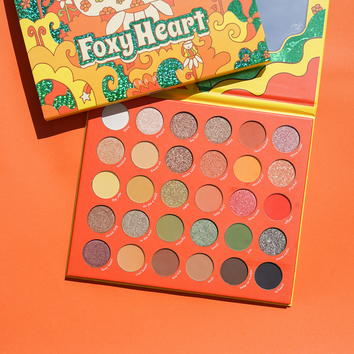 BEAUTY - FOXY HEART EYESHADOW PALETTE (1 PC)