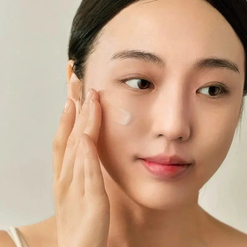BEAUTY OF JOSEON - LIGHT ON SERUM CENTELLA + VITA C - (1PC)