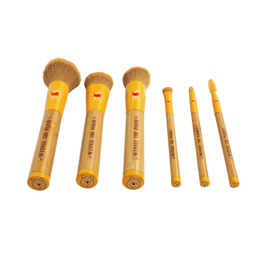 IMPRESSIONS VANITY - WINNIE THE POOH ''HUNNY'' 6 PIECES MAKEUP BRUSH SET - (1PC)